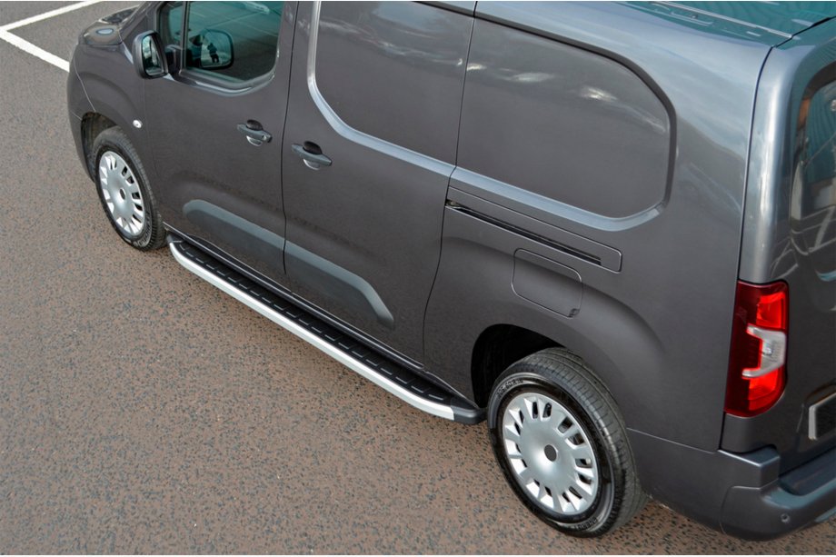 Toyota Proace City 2016– Bočné prahy Fullmond (2 ks, hliník) Dlhý rázvor Fotografia 7