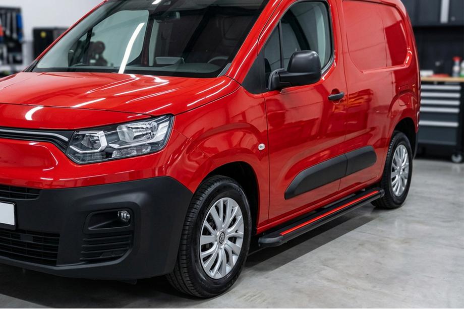 Toyota Proace City 2016– Bočné prahy Maya Red (2 ks., hliník) Dlhý rázvor Image