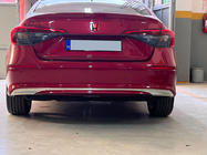 Honda Civic Sedan 2021– Nerezová lišta na zadný nárazník (Sedan) fotografia 1