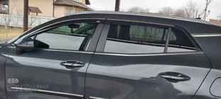 Kia Sportage 2021– Okenné deflektory s chrómovou lištou Niken (pre SWB, 4 ks) fotografia 5