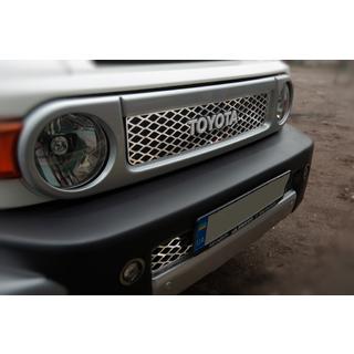 Chrómové lišty na mriežku (nerez) Toyota FJ Cruiser 2006–2022 fotografia 2