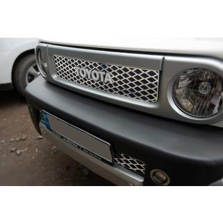 Chrómové lišty na mriežku (nerez) Toyota FJ Cruiser 2006–2022 fotografia 4