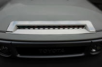 Toyota FJ Cruiser 2006–2022 Chrómové lišty na kapotu (nerezová oceľ) fotografia 3