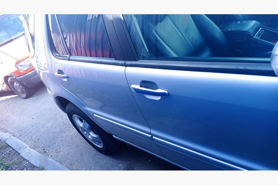 Mercedes ML W163 1997–2005 Chrómové kryty kľučiek dverí (4 ks) Carmos - turecká oceľ Fotografia 3